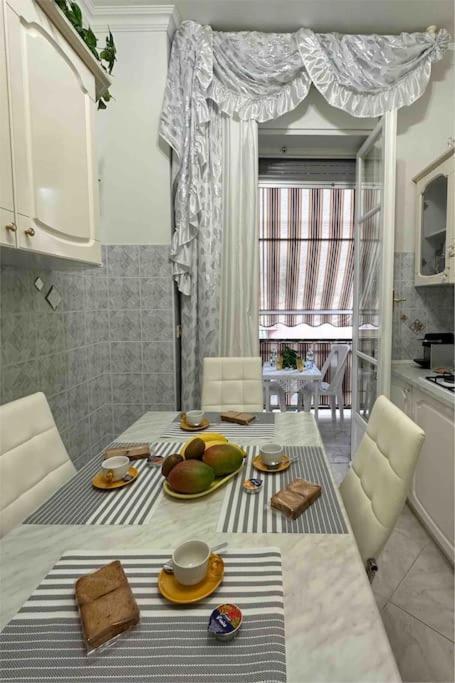 Апартаменты Casa Eleonora: A 5 Min Dal Mare + Free Parking Вентимилья Экстерьер фото